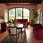 Bed and breakfast Casale Dei Cento Acri 2*