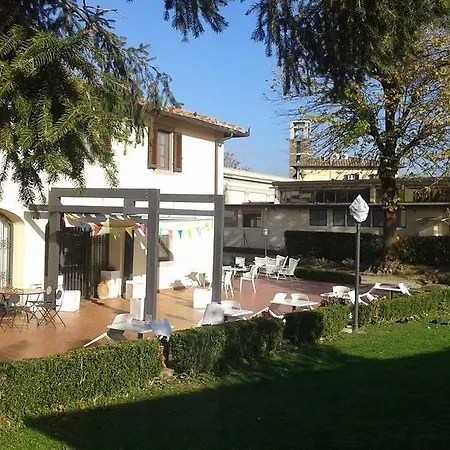 לינה וארוחת בוקר Casale Dei Cento Acri 2*